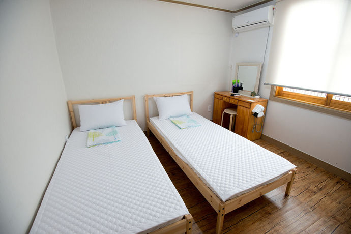 Imagen de la habitación del Hotel Jeju Masil Guesthouse. Foto 5
