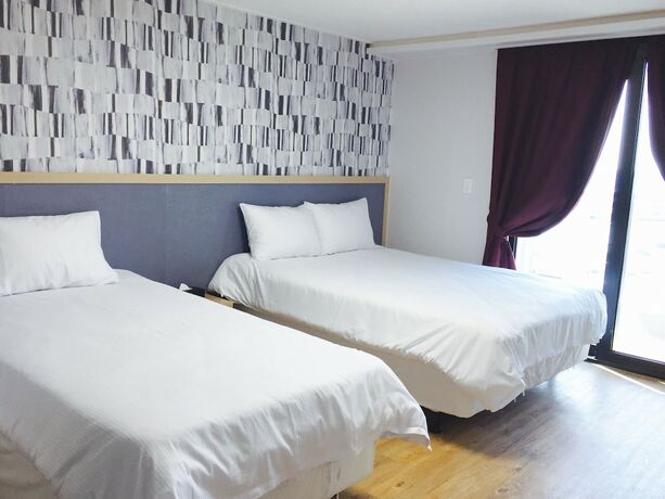 Imagen de la habitación del Hotel Jeju Moseulpo. Foto 17