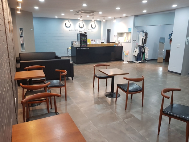 Imagen de los interiores del Hotel Jeju Ocean Blue. Foto 17