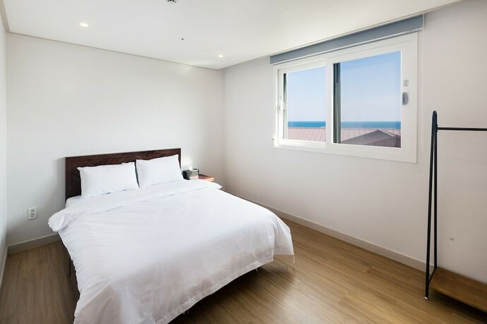 Imagen de la habitación del Hotel Jeju Ocean Square Resort. Foto 16
