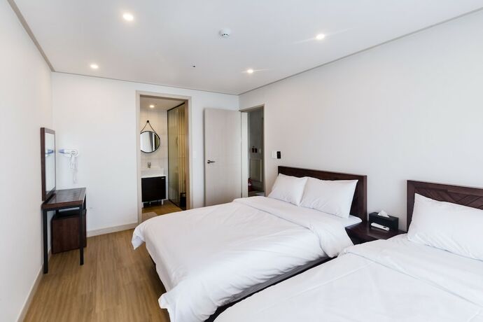 Imagen de la habitación del Hotel Jeju Ocean Square Resort. Foto 20