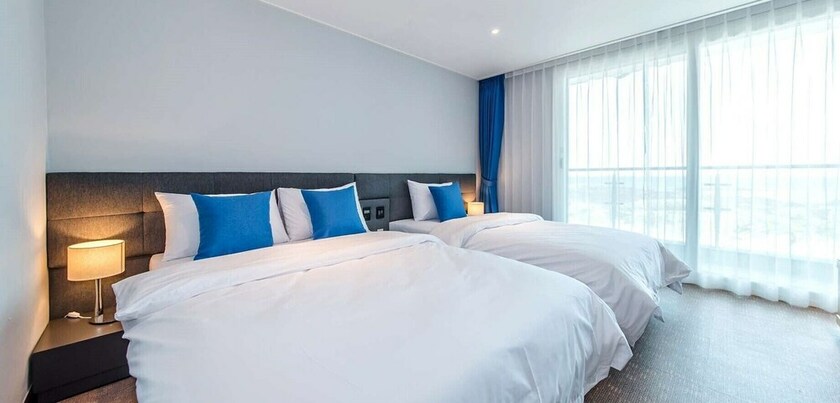 Imagen de la habitación del Hotel Jeju Ocean Square Resort. Foto 27