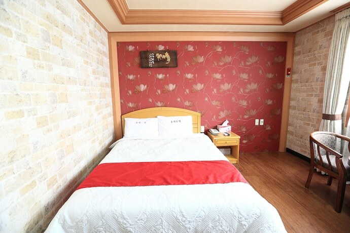 Imagen de la habitación del Hotel Jeju Olleh. Foto 23