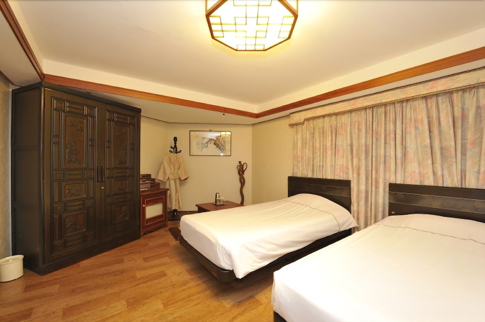 Imagen de la habitación del Hotel Jeju Pacific. Foto 8