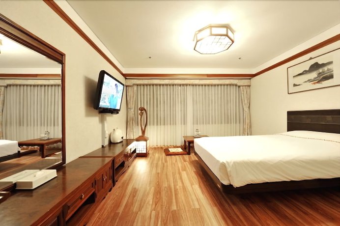 Imagen de la habitación del Hotel Jeju Pacific. Foto 9