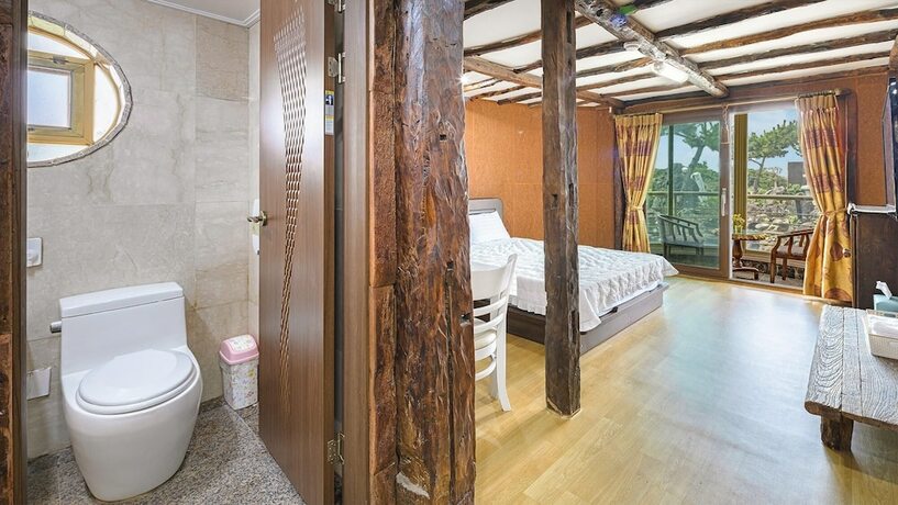Imagen de la habitación del Hotel Jeju Padosoriminbak Pension. Foto 17
