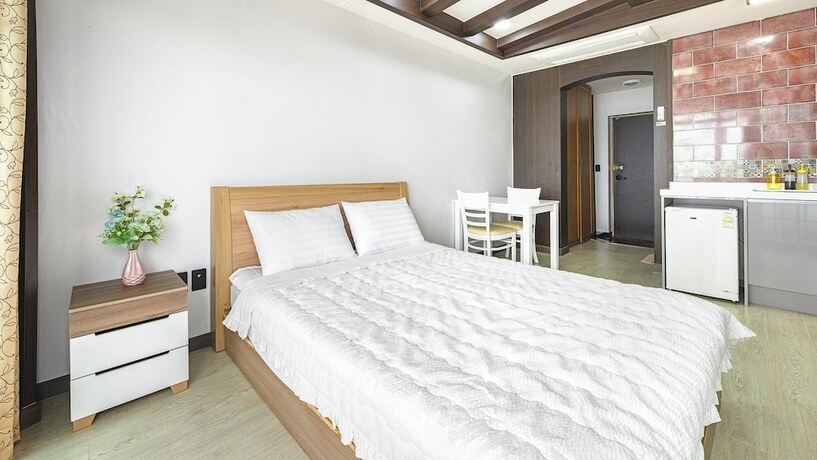 Imagen de la habitación del Hotel Jeju Padosoriminbak Pension. Foto 18