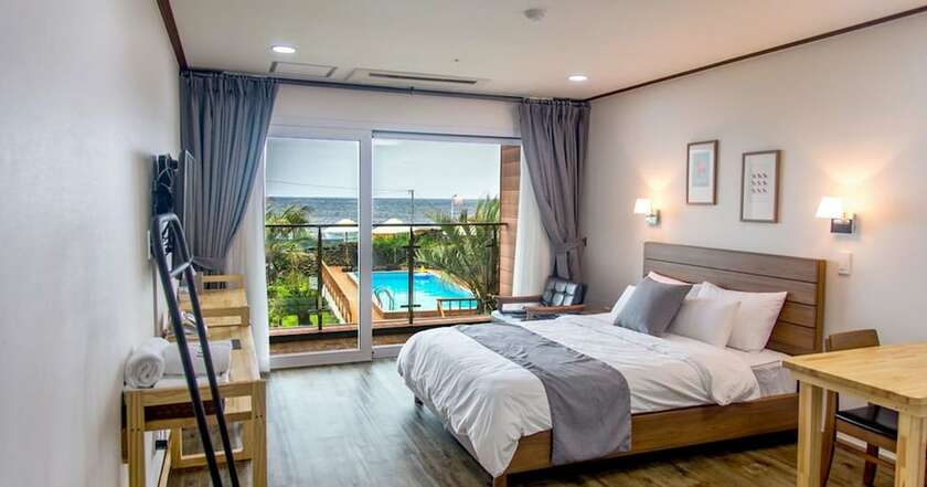 Imagen de la habitación del Hotel Jeju Playa. Foto 8