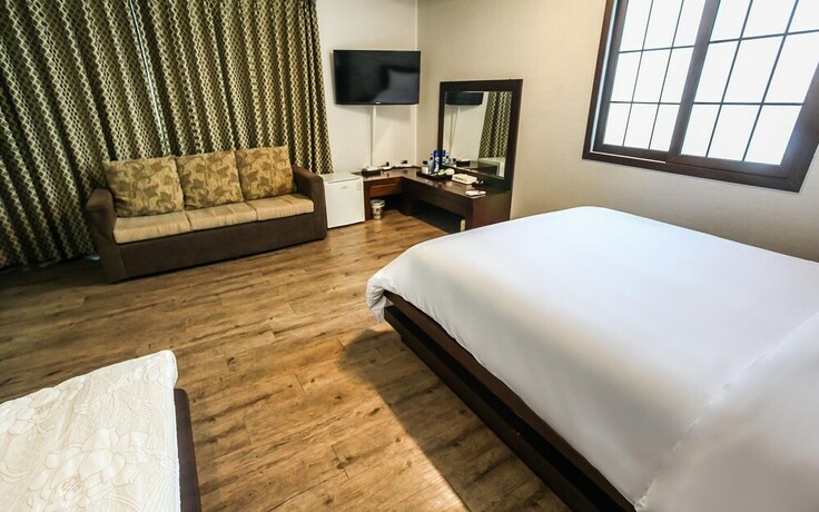 Imagen de la habitación del Hotel Jeju Prime. Foto 34