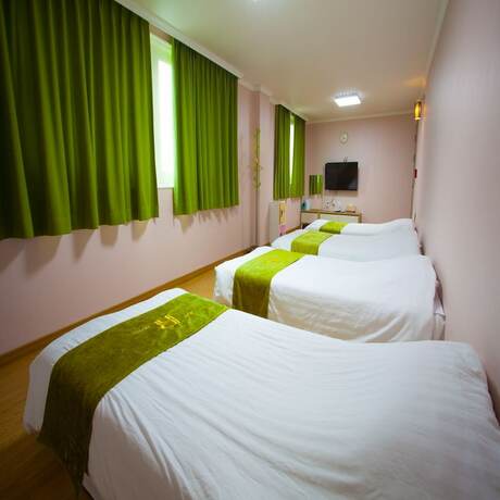 Imagen de la habitación del Hotel Jeju R and Guest House - Hostel. Foto 18