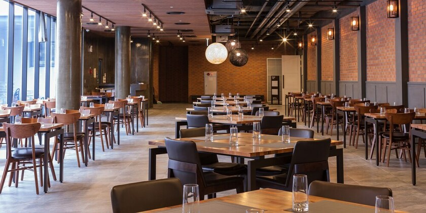 Imagen del bar/restaurante del Hotel Jeju S. Foto 15