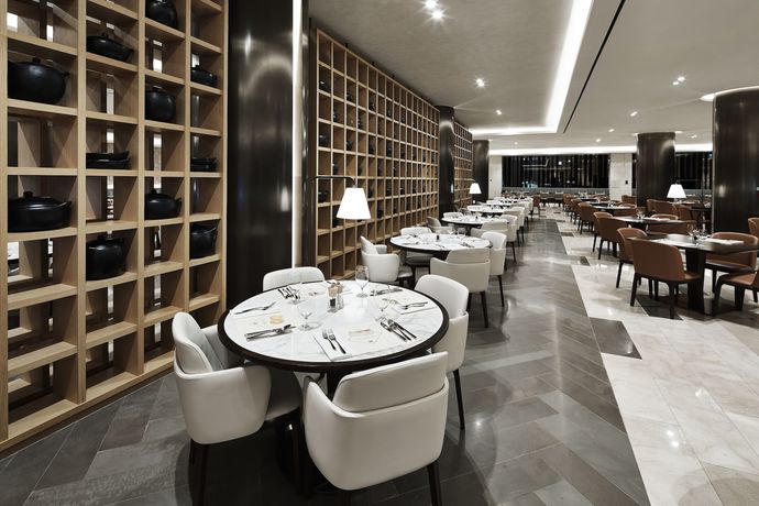 Imagen del bar/restaurante del Hotel Jeju Shinhwa World Landing Resort. Foto 5