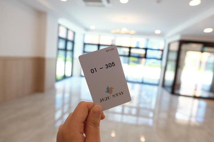 Imagen de los interiores del Hotel Jeju Stay In Seongsan. Foto 18