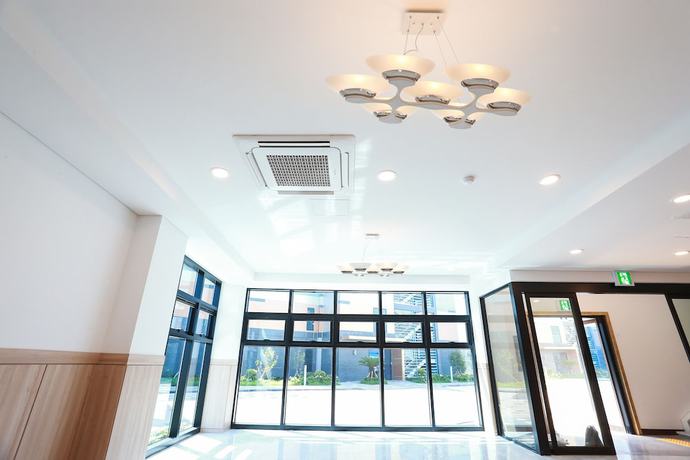 Imagen de los interiores del Hotel Jeju Stay In Seongsan. Foto 20