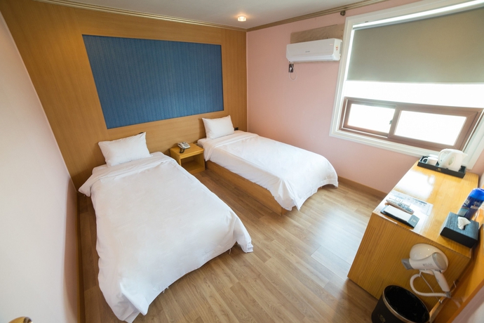 Imagen de la habitación del Hotel Jeju Stay Of Jeju City. Foto 8