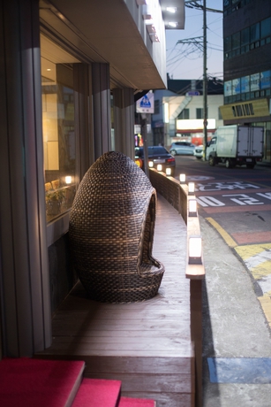 Imagen general del Hotel Jeju Stay Of Jeju City. Foto 4