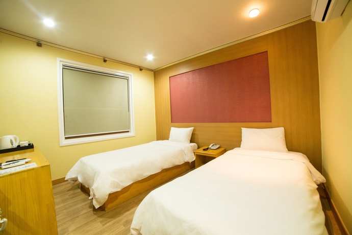 Imagen de la habitación del Hotel Jeju Stay Of Jeju City. Foto 11
