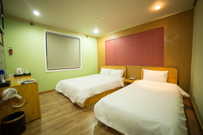 Imagen de la habitación del Hotel Jeju Stay Of Jeju City. Foto 13
