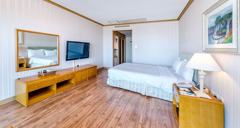 Imagen de la habitación del Hotel Jeju Sunshine. Foto 13