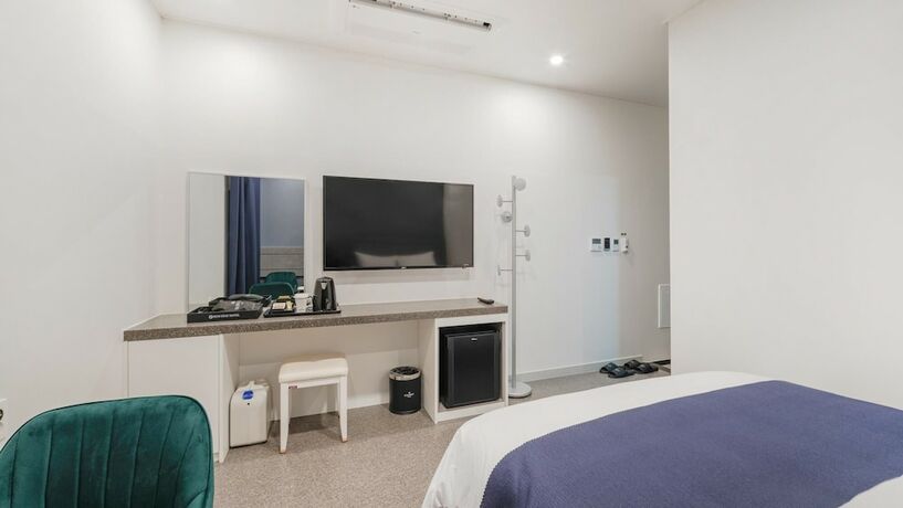 Imagen de la habitación del Hotel Jeju Sunstay. Foto 13