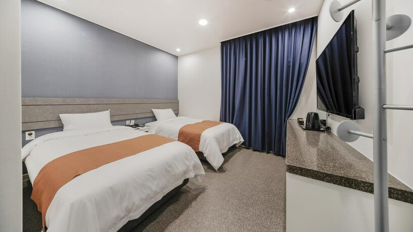 Imagen de la habitación del Hotel Jeju Sunstay. Foto 17