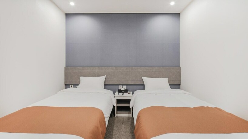 Imagen de la habitación del Hotel Jeju Sunstay. Foto 30