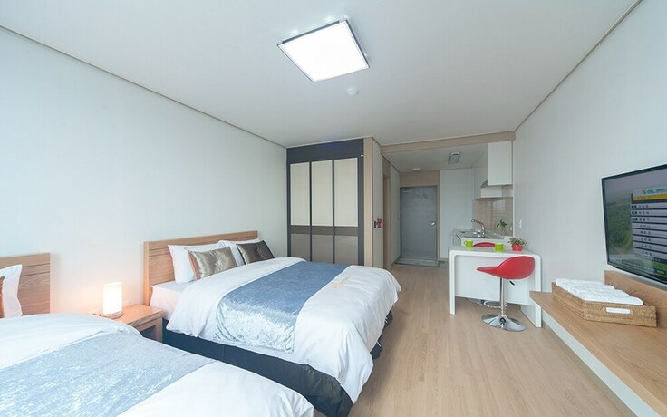 Imagen de la habitación del Hotel Jeju Swansea Resort. Foto 16