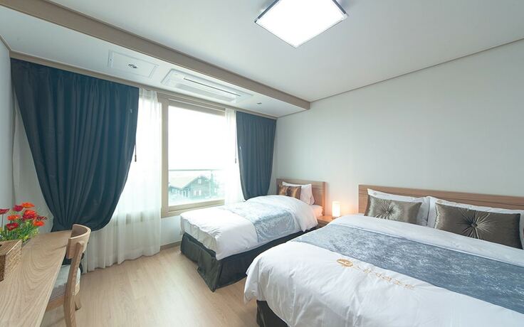 Imagen de la habitación del Hotel Jeju Swansea Resort. Foto 20