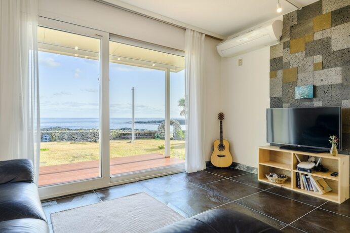Imagen de la habitación del Hotel Jeju Turning Point. Foto 34