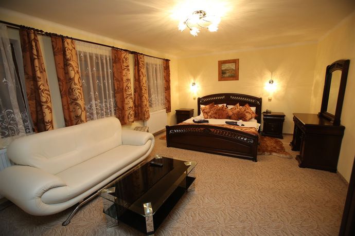Imagen de los interiores del Hotel Jel&iacute;nek. Foto 16