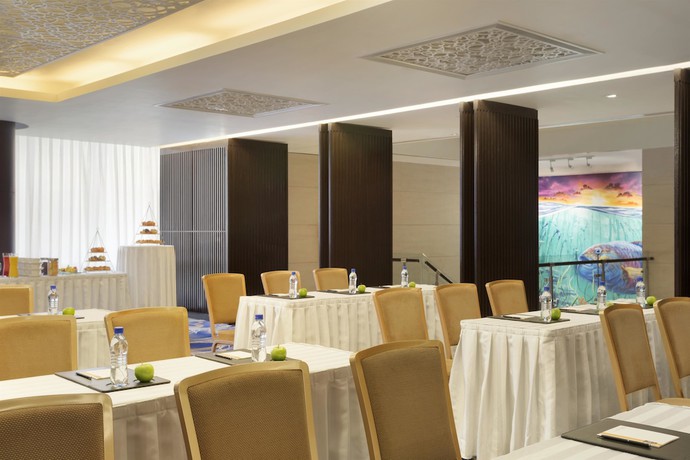 Imagen de los interiores del Hotel Jen Malé. Foto 17