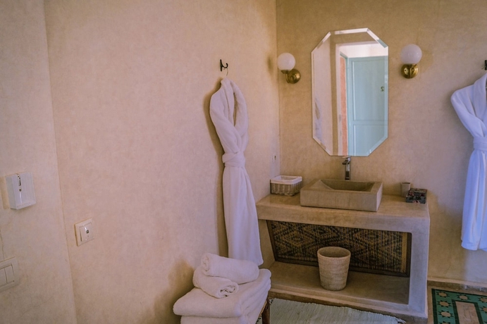 Imagen de la habitación del Hotel Jenan Mayshad. Foto 18