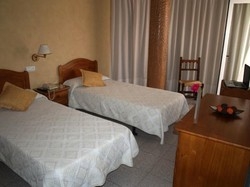 Imagen de la habitación del Hotel Jendri. Foto 5