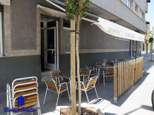 Imagen del bar/restaurante del Hotel Jendri. Foto 3