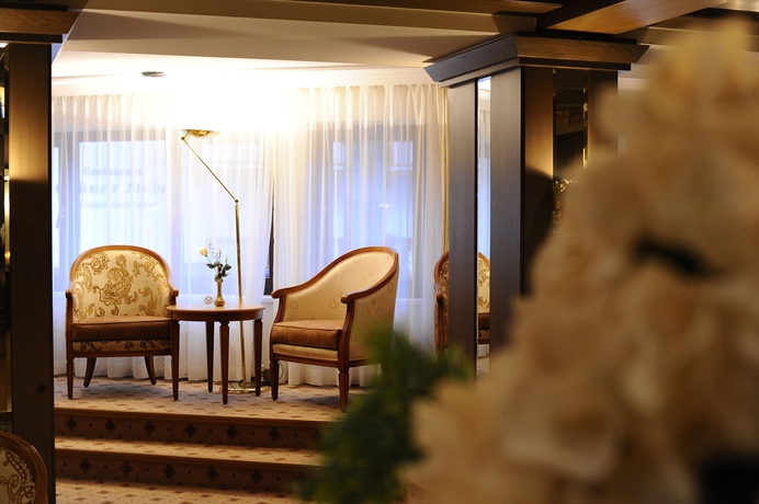 Imagen de los interiores del Hotel Jenewein. Foto 9