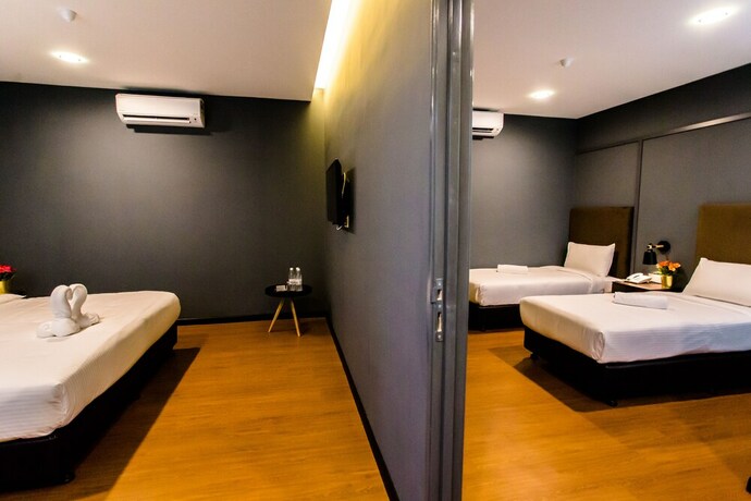 Imagen de la habitación del Hotel Jenjarom Boutique. Foto 23