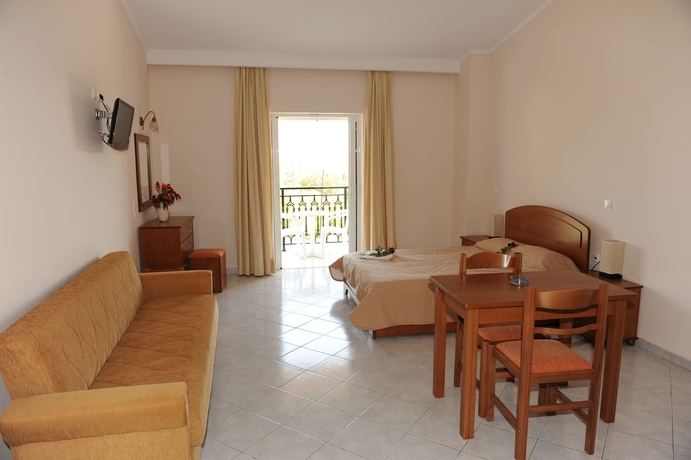 Imagen de los interiores del Hotel Jenny, Zante. Foto 18