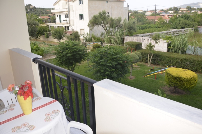 Imagen de los exteriores del Hotel Jenny, Zante. Foto 14