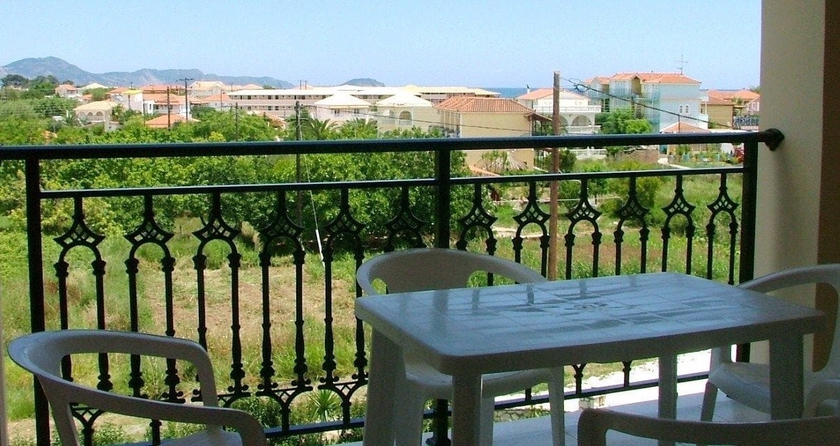 Imagen de la habitación del Hotel Jenny, Zante. Foto 10