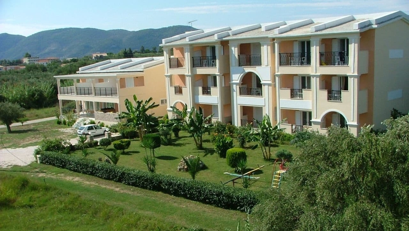 Imagen de los exteriores del Hotel Jenny, Zante. Foto 15