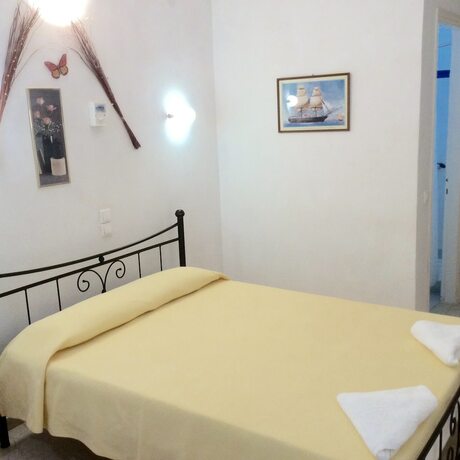 Imagen de la habitación del Hotel Jenny\'s Studios. Foto 11