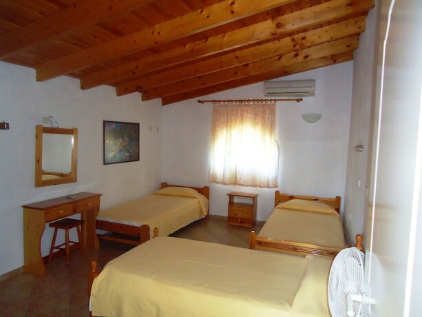 Imagen general del Hotel Jenny\'s Studios. Foto 8