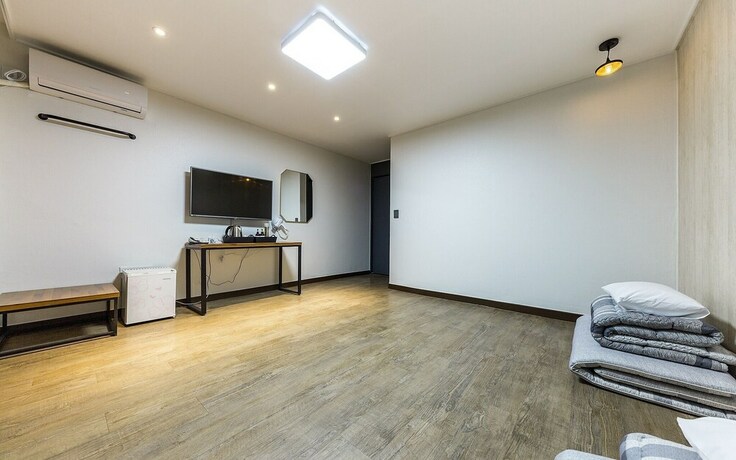 Imagen de la habitación del Hotel Jeongju Ochang Bom. Foto 11