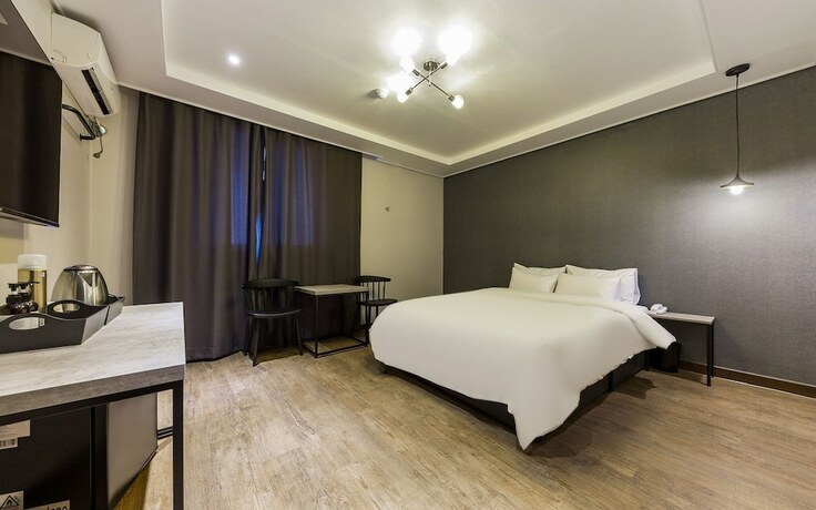Imagen de la habitación del Hotel Jeongju Ochang Bom. Foto 19