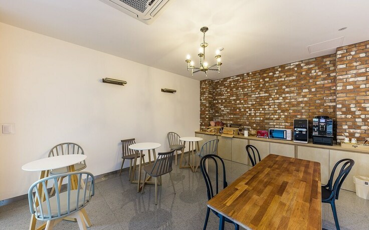 Imagen de los interiores del Hotel Jeongju Ochang Bom. Foto 31