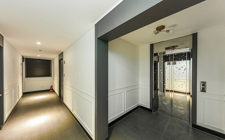 Imagen de los interiores del Hotel Jeongju Ochang Bom. Foto 33