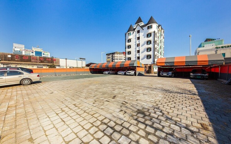 Imagen de los interiores del Hotel Jeongju Ochang Bom. Foto 39