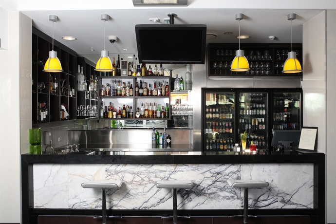 Imagen del bar/restaurante del Hotel Jephson and Apartments. Foto 4