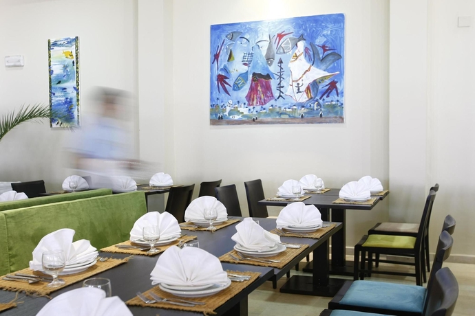 Imagen del bar/restaurante del Hotel Jerba Sun Club. Foto 2