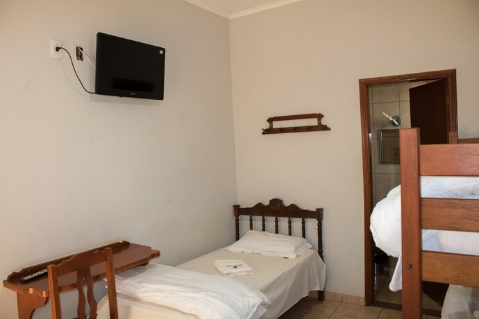 Imagen de la habitación del Hotel Jeremias. Foto 18